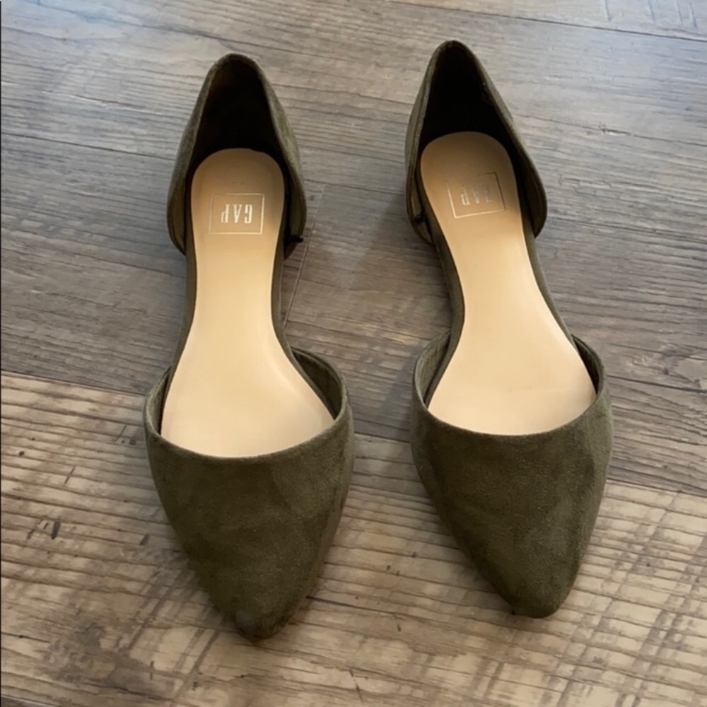 Gap olive green flats